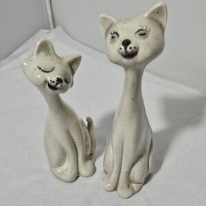 Pair of Cute Vintage Mid-Century Ceramic Siamese Cat Figures Figurines Kitsch